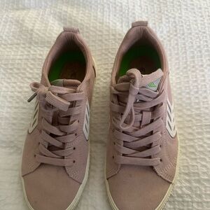 Cariuma Women's Blush Pink Sneakers
